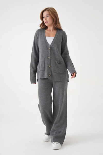 Park Karon Women's V-Neck Pocket Detail Button Closure Oversized Jacket Pants Two-Piece Knitwear Set