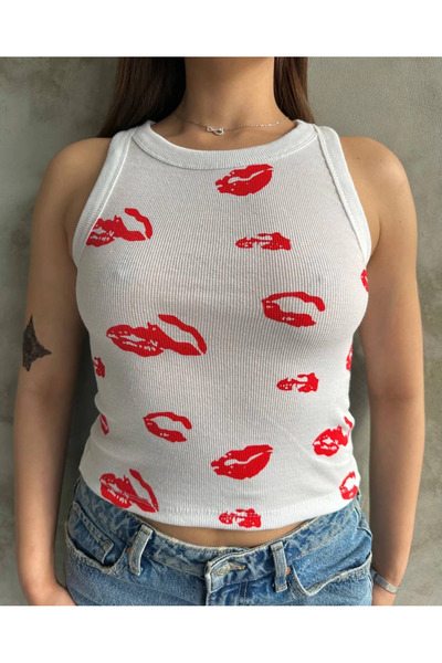 ZENGEZUR MALL Bluză DRNDS Kiss cu imprimeu albă (205535) (Mărime: Standard)