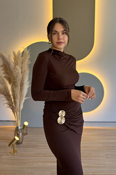 Aventien Stylish Brown Maxi Dress with Gathered Accessory Detail