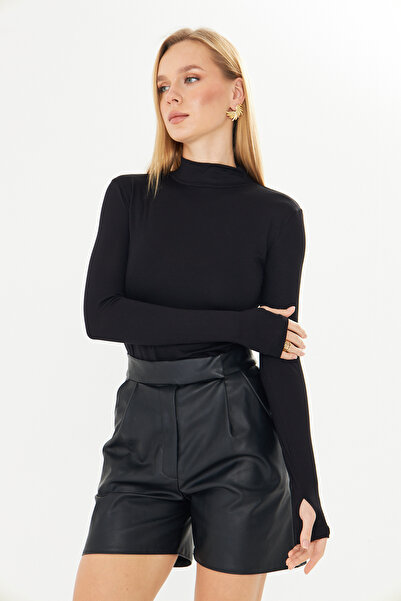 let s shine Half Fisherman's Finger Passing through Body