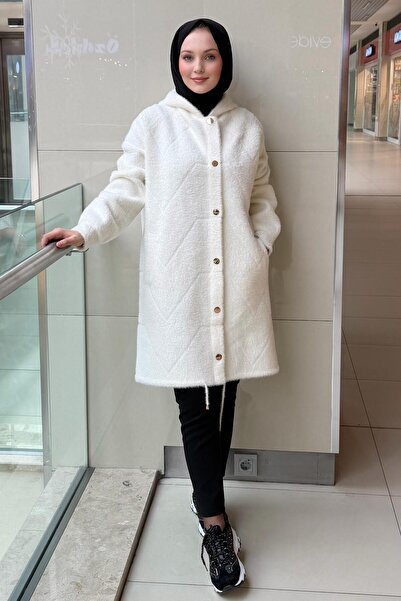 Ghisa Zigzag Patterned Angora Coat with Hooded Snaps