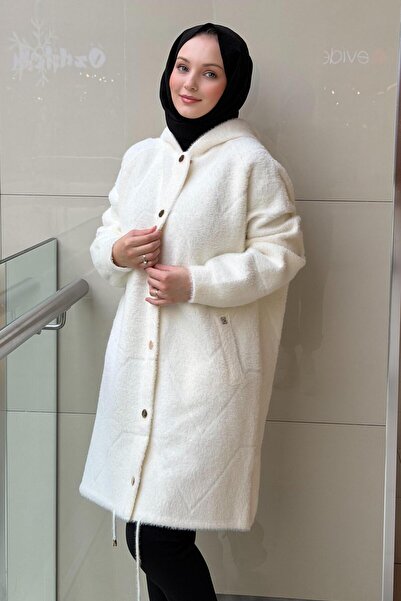 Ghisa Zigzag Patterned Angora Coat with Hooded Snaps