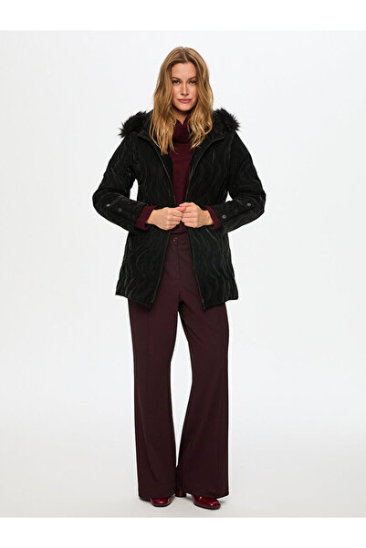 Faik Sönmez Kadife Görünümlü Kürk Kapüşonlu Kapitone Kaban W26KKB003