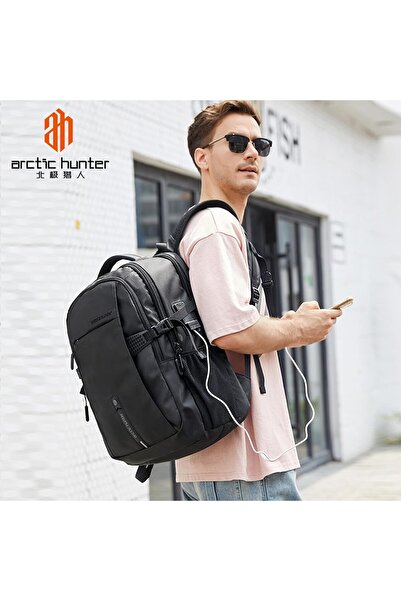 Arctic Hunter Travel Daypack 30L Backpack with Built-In USB & Headphone Port (B00388)