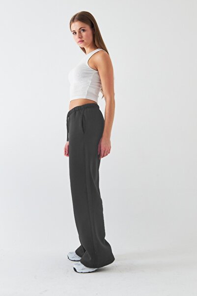 The Champ Clothing Oversized Unisex Sweatpants Smoked – 3 Thread Fleece-Lined Fleece, Wide Legs, Pockets, Modern Comfortable Fit