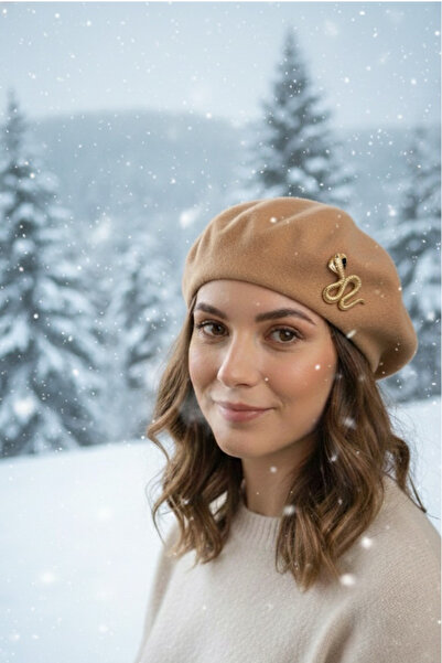 Modex Brooch Detail French Painter Felt Beret