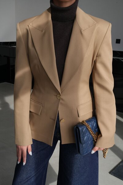 Özge Özgenç Gold Buttoned Blazer Jacket