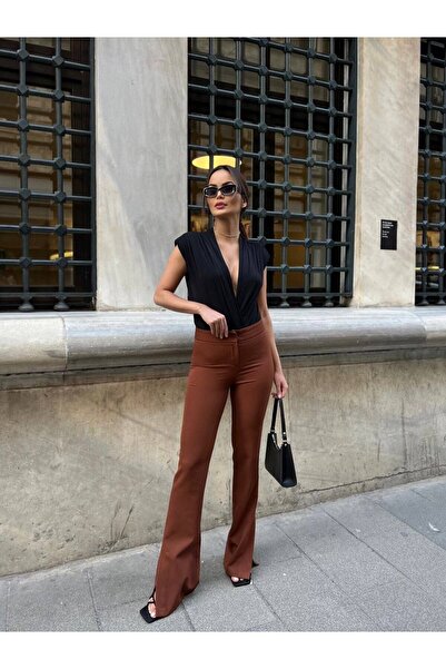 Leina Stylish Stone Detailed Blouse