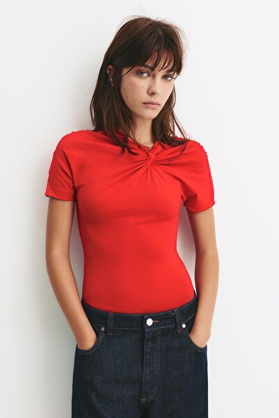 Pull & Bear Düğüm detaylı dekolteli body