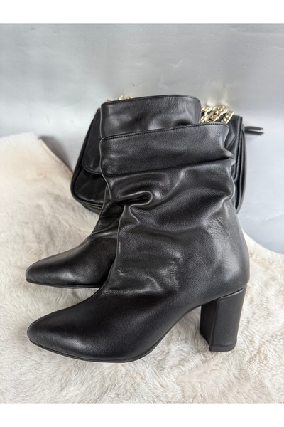 Miarma Designs Genuine leather ankle boots