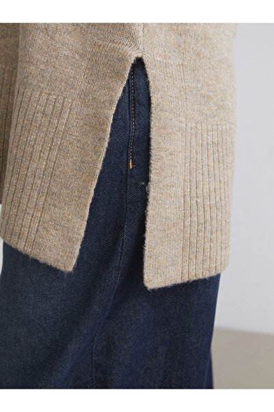 LC Waikiki Modest Beige Mock Neck Oversized Women's Knitwear Tunic