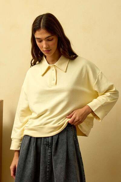 Ceylan Otantik Butter Yellow Polo Neck Crop
