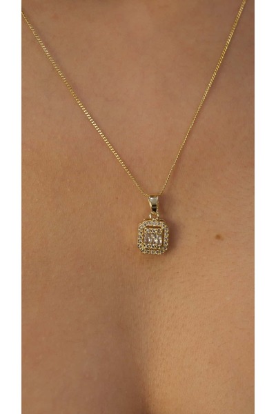 Jerie Gold Baguette Mount Necklace