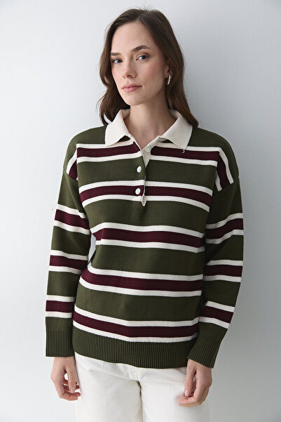 Laluvia Khaki Burgundy Polo Collar Sweater - 241184