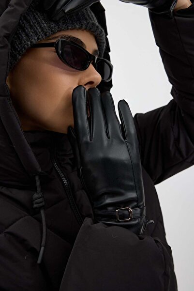 Buly Leather Gloves with Silver Buckle Detail