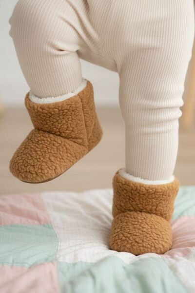pufien Children's Slippers, Baby Home Boots, Soft Lamb Fabric Baby Slippers Wellsoft Botkuzu,