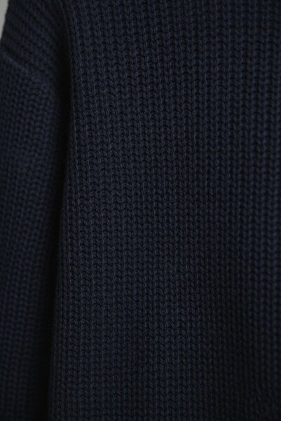 WKM Men's Oversized Cut Crew Neck Knitted Sweater