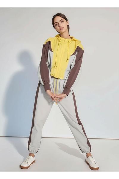 MAMAYAGA Women's Casual Zippered Cropped Hooded Sweatshirt Rubber Leggings Sporty Stylish Tracksuit Set