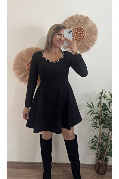 Butik İnci Detaylı Elbise Siyah