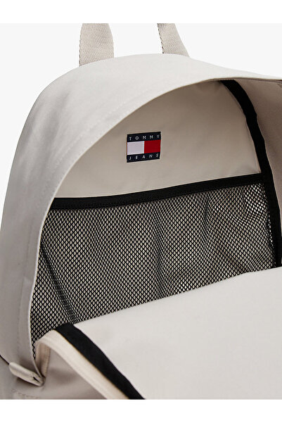 Tommy Hilfiger Denní kopulovitý batoh TJM ESS