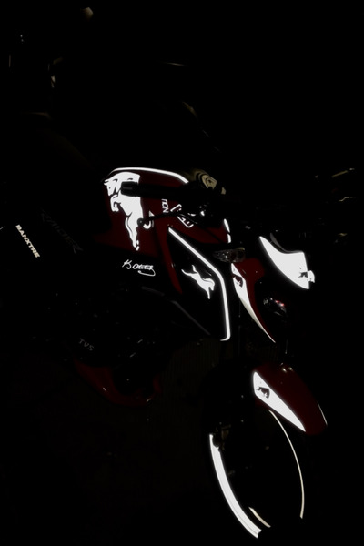 Banxtre TVS Raider için Komple Reflektörlü Beyaz Renk Sticker Seti