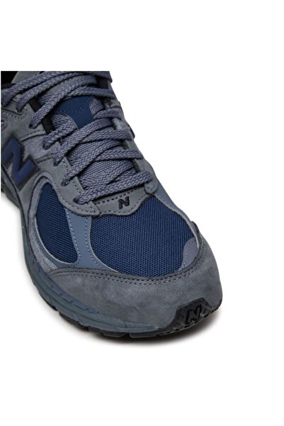 New Balance 2002R Men's Sports Shoes