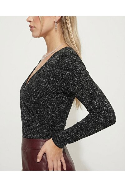 bohostyle Knitted Blouse with Glitter & Plunging Neckline – Holiday Elegance