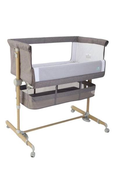 Baby shine Next to Me multi-level bed next to the mother