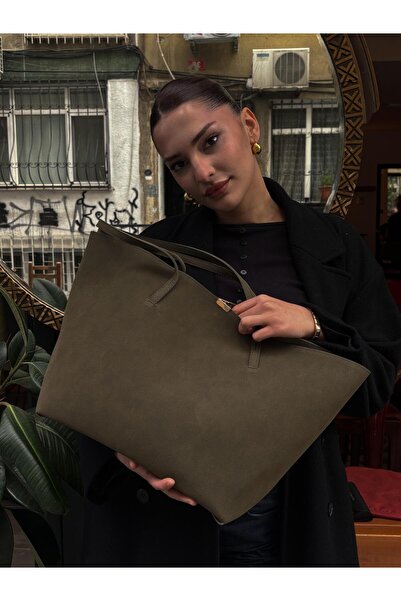 EVVA BAGS حقيبة كتف من نوبوك مع تفاصيل مشبك ذهبي ومقسم داخلي مغناطيسي