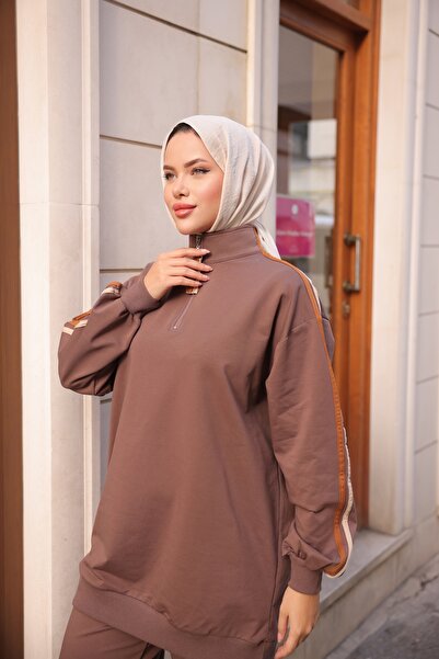 Wovi Women's Hijab Sports Tracksuit Set Zippered Collar