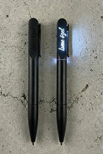 Montavo Kişiselleştirilebilir Işıklı İmza Kalemi - Mavi LED Işıklı - İsme Özel Hediye - Lacivert/Siyah