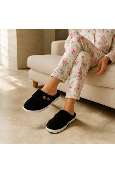 Lion Women's Button-Detail Plush House Slippers