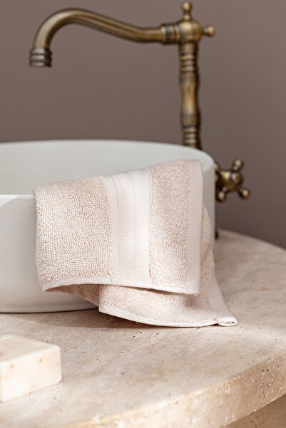 Madame Coco Martha Face Towel - Beige - 50X80 cm