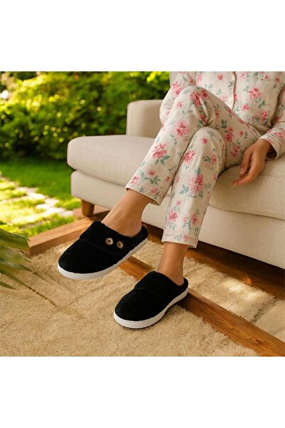 Lion Women's Button-Detail Plush House Slippers