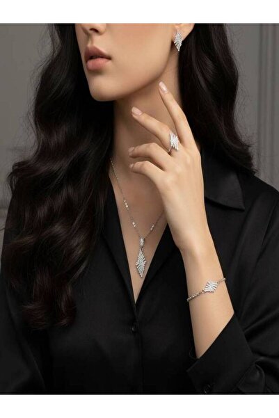 Generic 4-piece elegant zircon set with a luxurious silver box