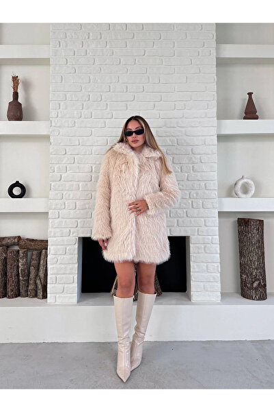 RFK Butik Women's Soft Textured Lolita Fur Coat - Beige