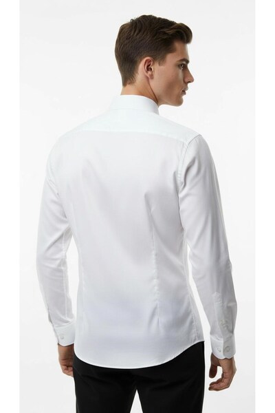 Plus Scorpion Ανδρικό πουκάμισο λευκό/μπλε εφαρμοστό – Plus Scorpion, Κομψός συνδυασμός για γραφείο και καθημερινή χρήση, χωρίς σιδερώματος