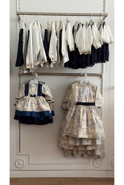 La reina petite Larina Petite off-white autumn dress with a tulle print