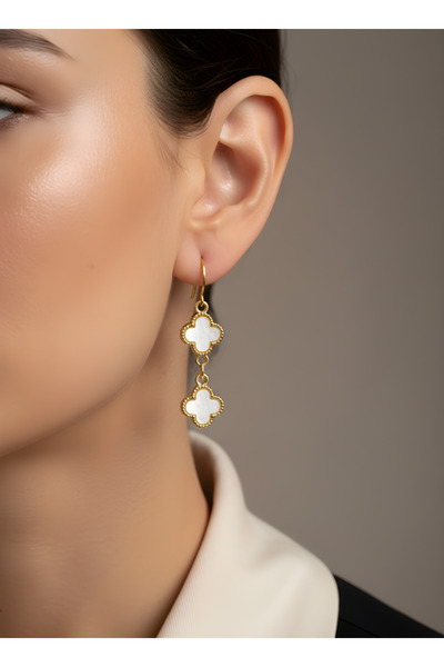 TURBİJ أقراط نسائية أنيقة بتفاصيل سلسلة مزدوجة من اليونكا البيضاء وإطار ذهبي