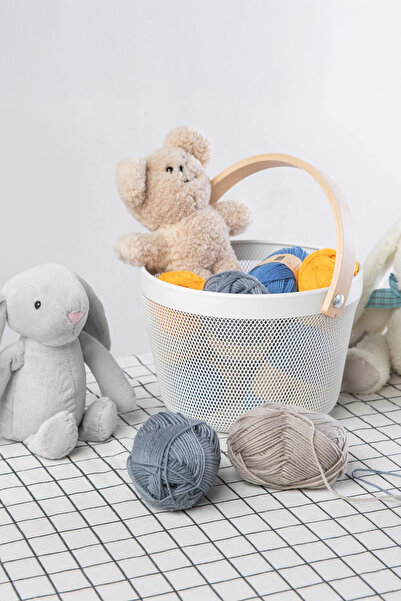 Vadi White Wooden Handle Round Metal Wire Basket Organizer Modern Decorative Presentation & Fruit Bowl