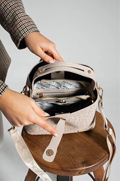 Just Polo 3-Compartment Women's Hand and Shoulder Bag and Wallet Combination with Lock Detail