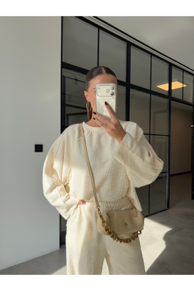 BB Bensu Buyruk Costum texturat cu gâtul rotund