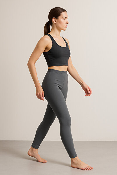 DAİSİES سروال رياضي عالي الخصر باللون الرمادي المدخن يبرز انحناءات الجسم