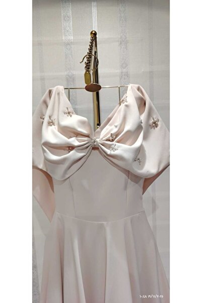 Ressian fashion Soft Barbie short dress with an embroidered bow at the chest