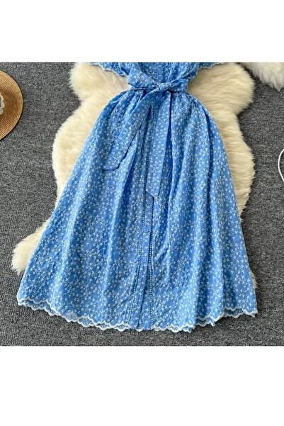 1way Elegant dress with a simple design