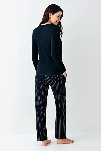 Pierre Cardin Women's Navy Blue Soft Fabric Pocket V-Neck Comfortable Pajama Set