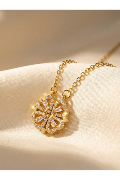 Mareluxe Gold Zirkon Taşlı Yonca Kolye – Mıknatıslı Aşk ve Şans Kolyesi Günlü...