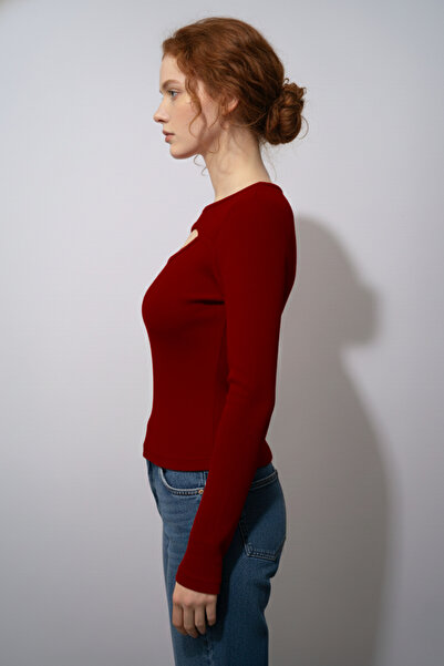 evolise Turtleneck Cut Out Corded Fabric Ribbed Knit Blouse - Red