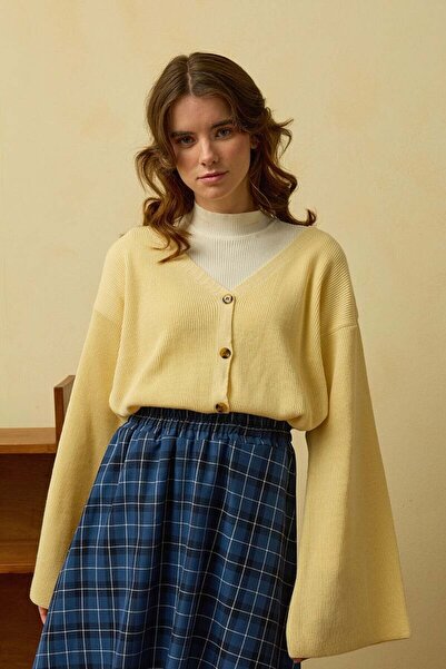 Ceylan Otantik Soft Yellow Spanish Sleeve Knit Cardigan