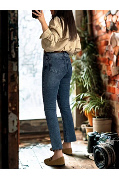 BEES JEANS Julia Women's Light Blue Indigo Ultra High Waist Straight Jeans